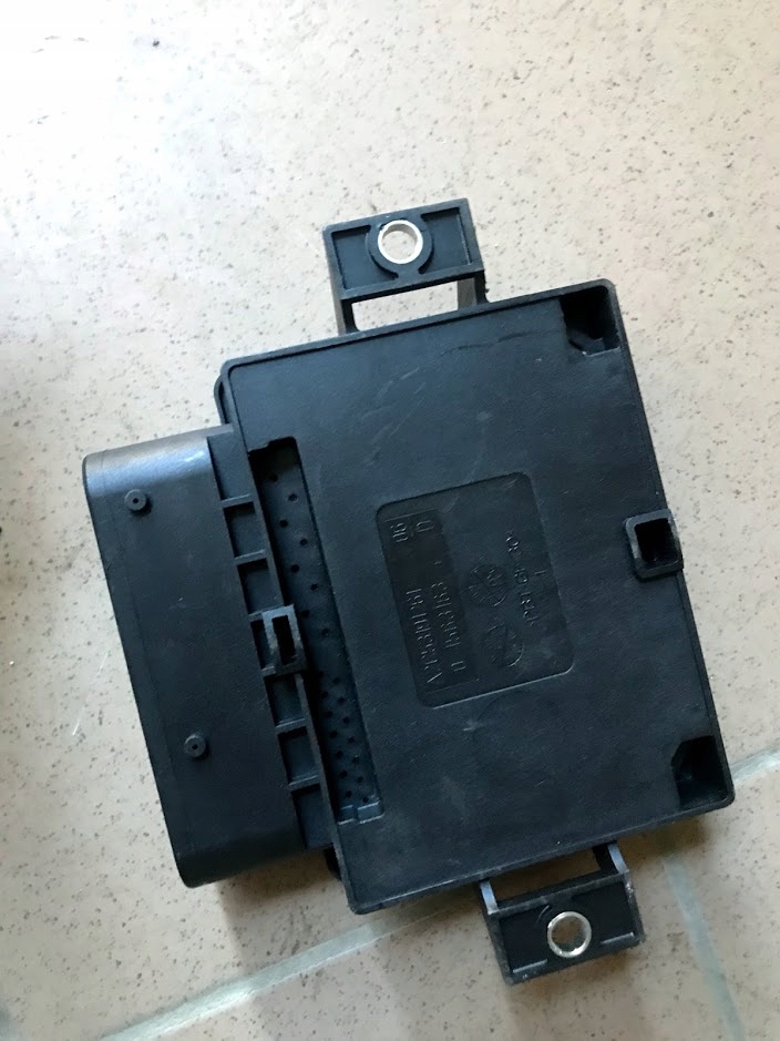 BMW 5 F10 F11 модуль ручного гальма 6858017