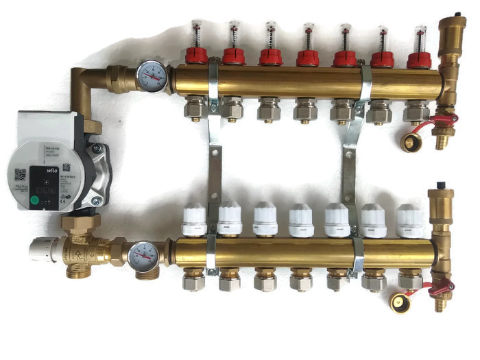 Rozdělovač 6 s čerpací skupinou Wilo pro podlahovku