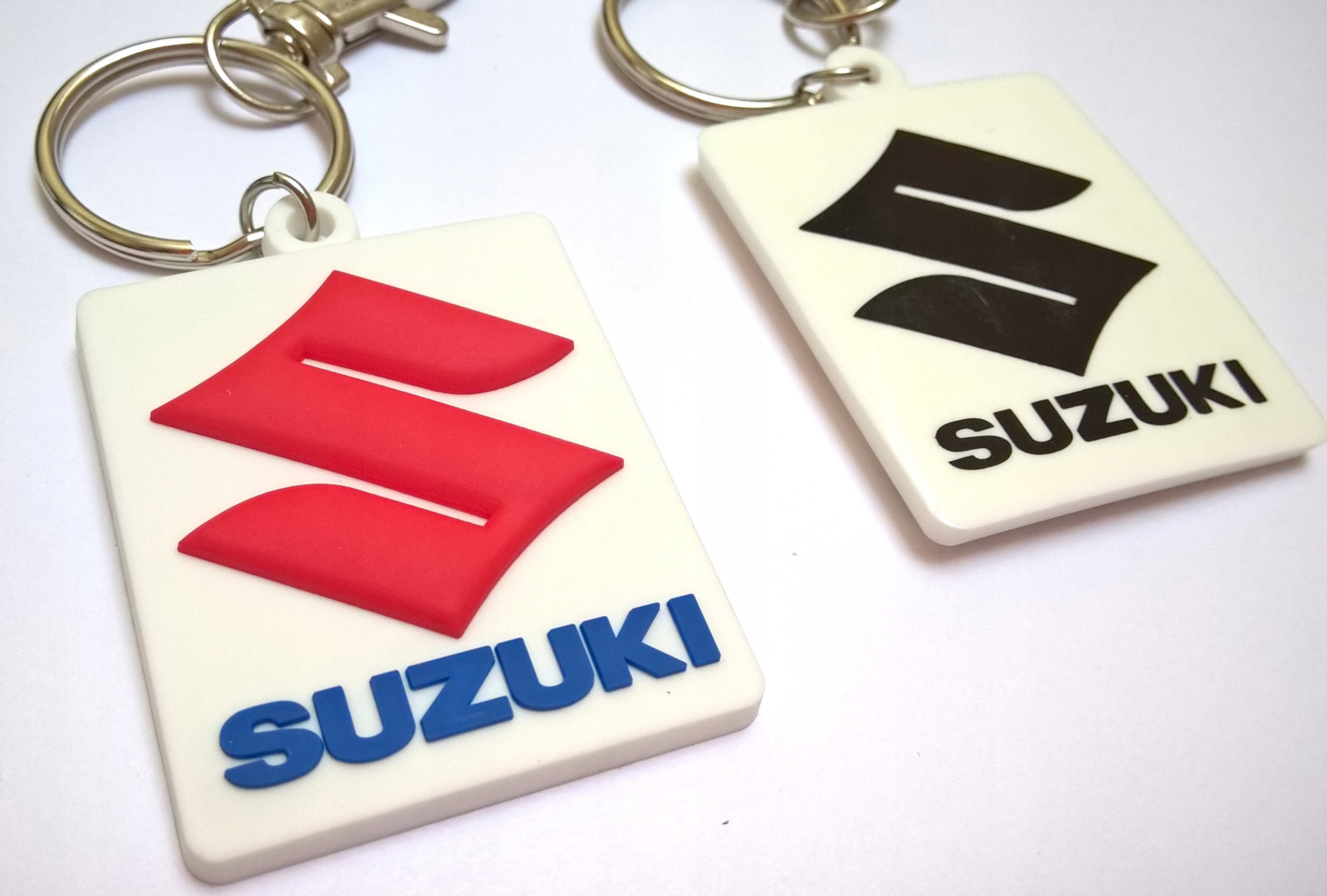 Brelok Suzuki Swift logo breloczek do kluczy sx4