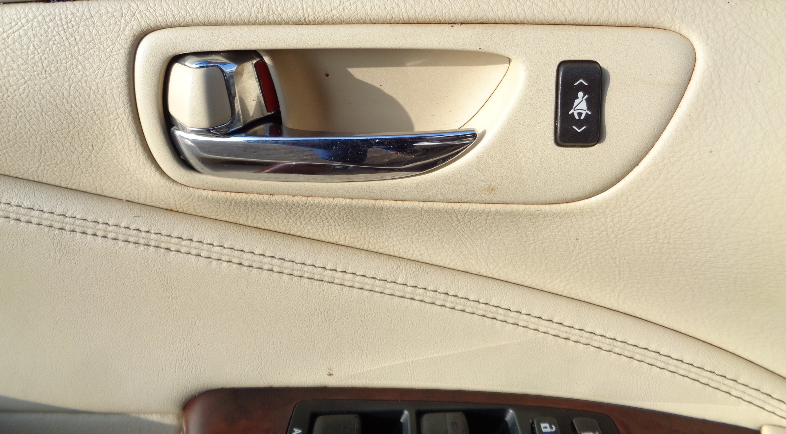 ВНУТРЕННЯЯ РУЧКА ЛЕВАЯ ПЕРЕДНЯЯ ДЛЯ LEXUS LS LS460L 12-17