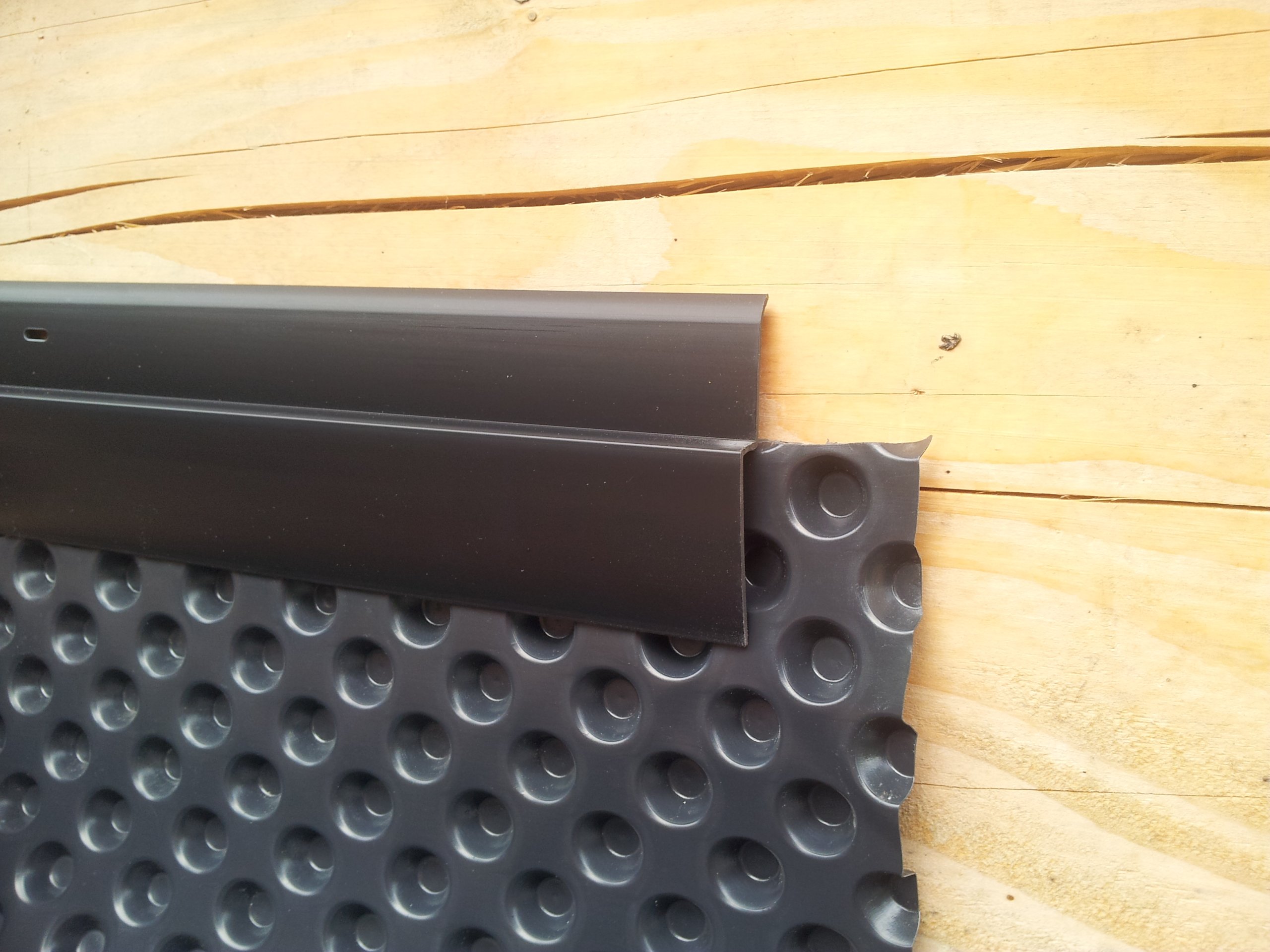 LISTWA do FOLII KUBEŁKOWEJ fundamentowej 2 mb Kod producenta GEO-10/2010