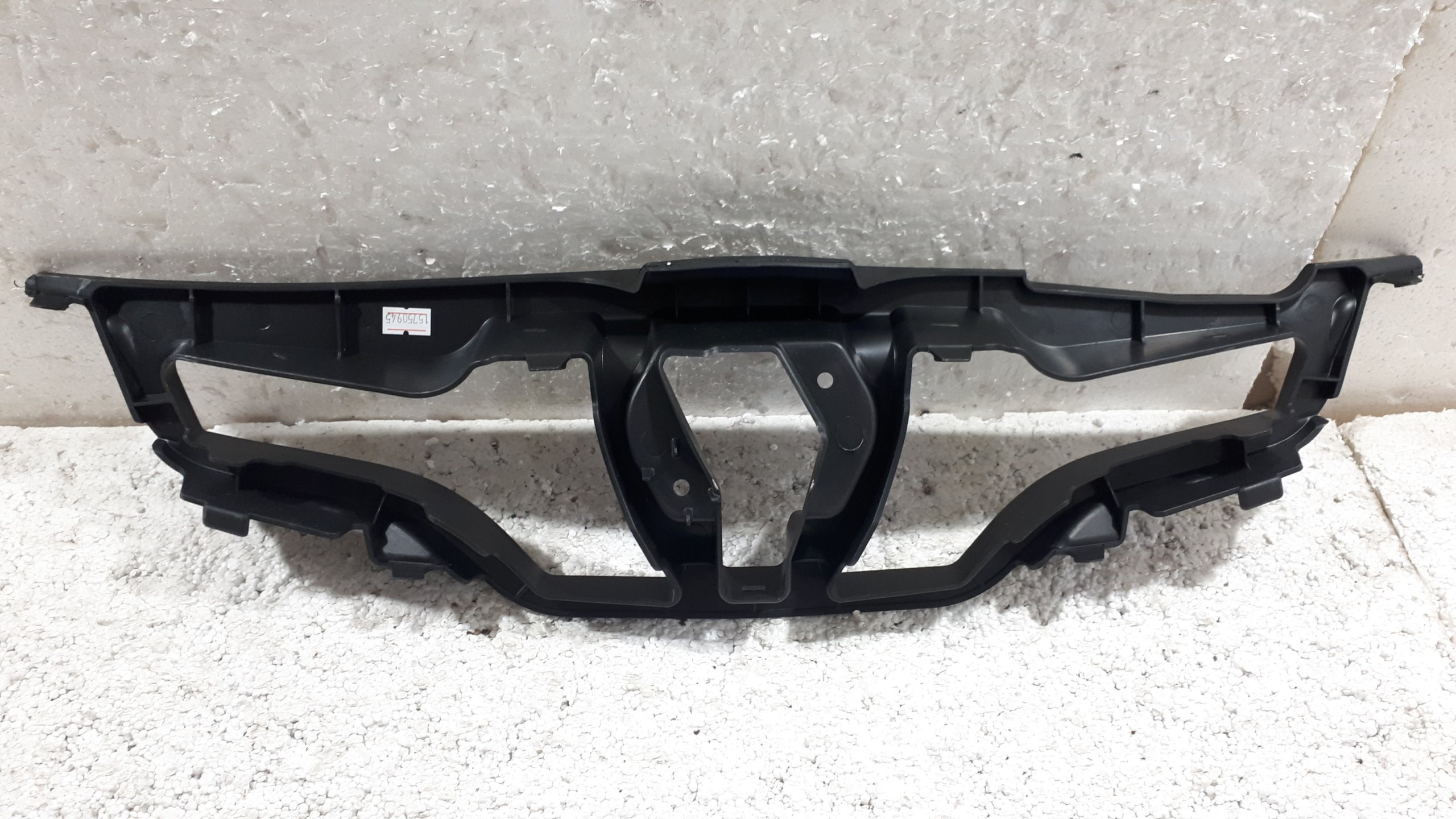 renault oe 628101467R с усилителем, решетка радиатора
