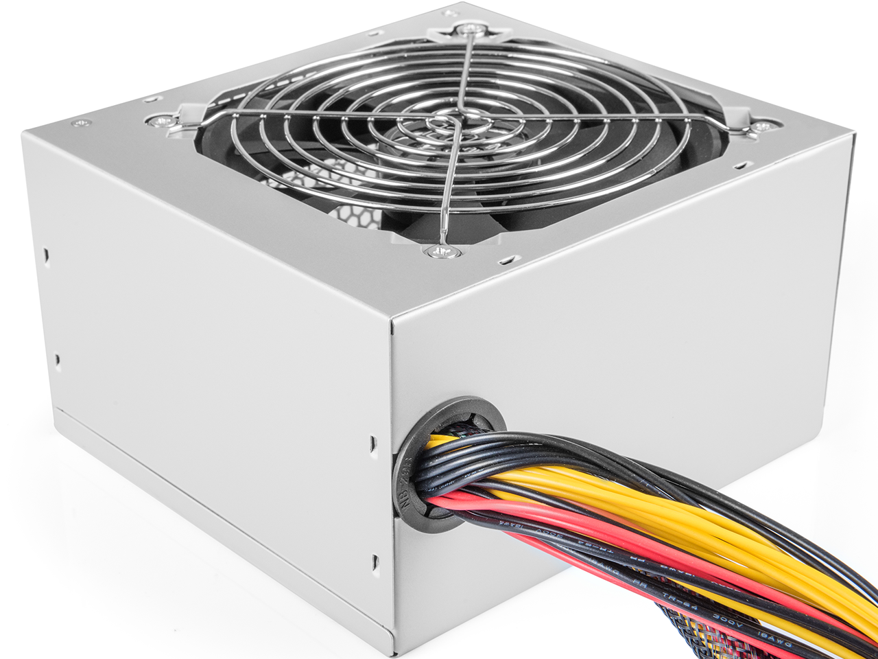 ZASILACZ O MOCY 600W CICHY WENTYLATOR PASYWNY MODUŁ PFC PCI-EXPRESS 4x SATA Moc zasilacza 600 W