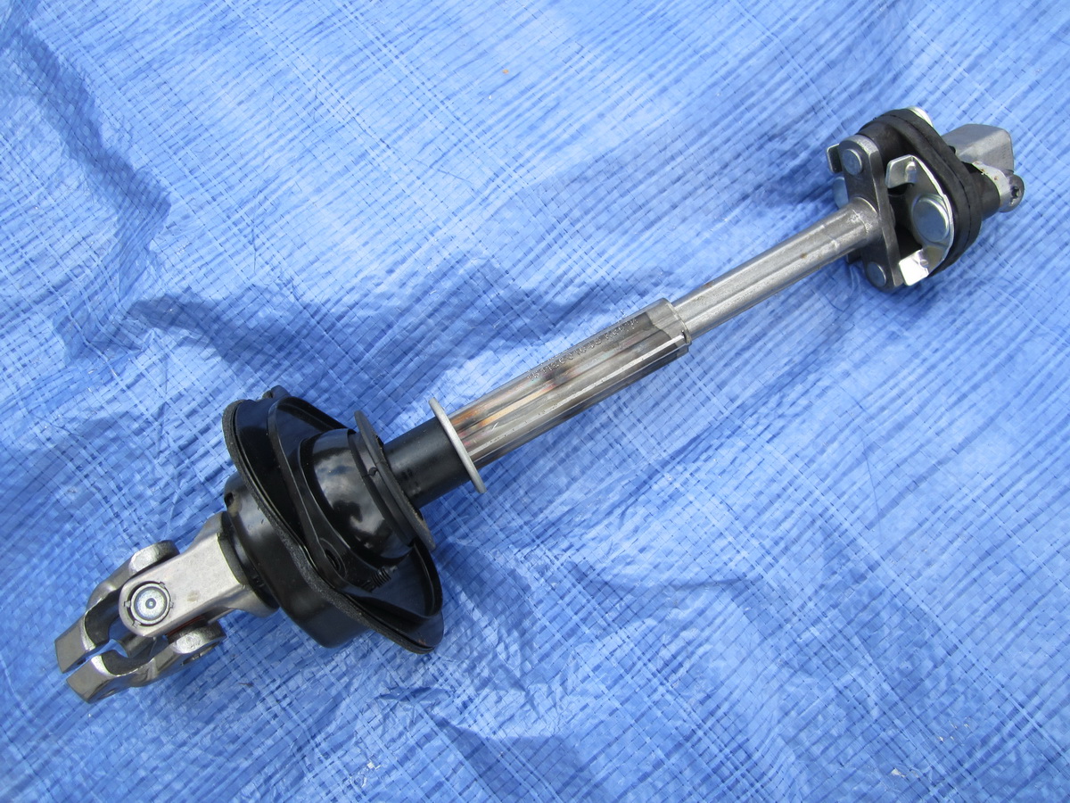 FR5C3E751AG - Хрестовина Ford Mustang 2015 2016 15 16