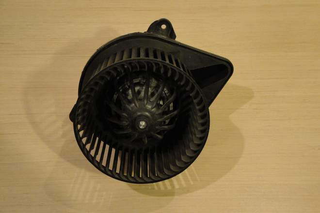 DMUCHAWA WENTYLATOR RENAULT TRAFIC 2 II EUROPA Numer katalogowy części 4046283545902