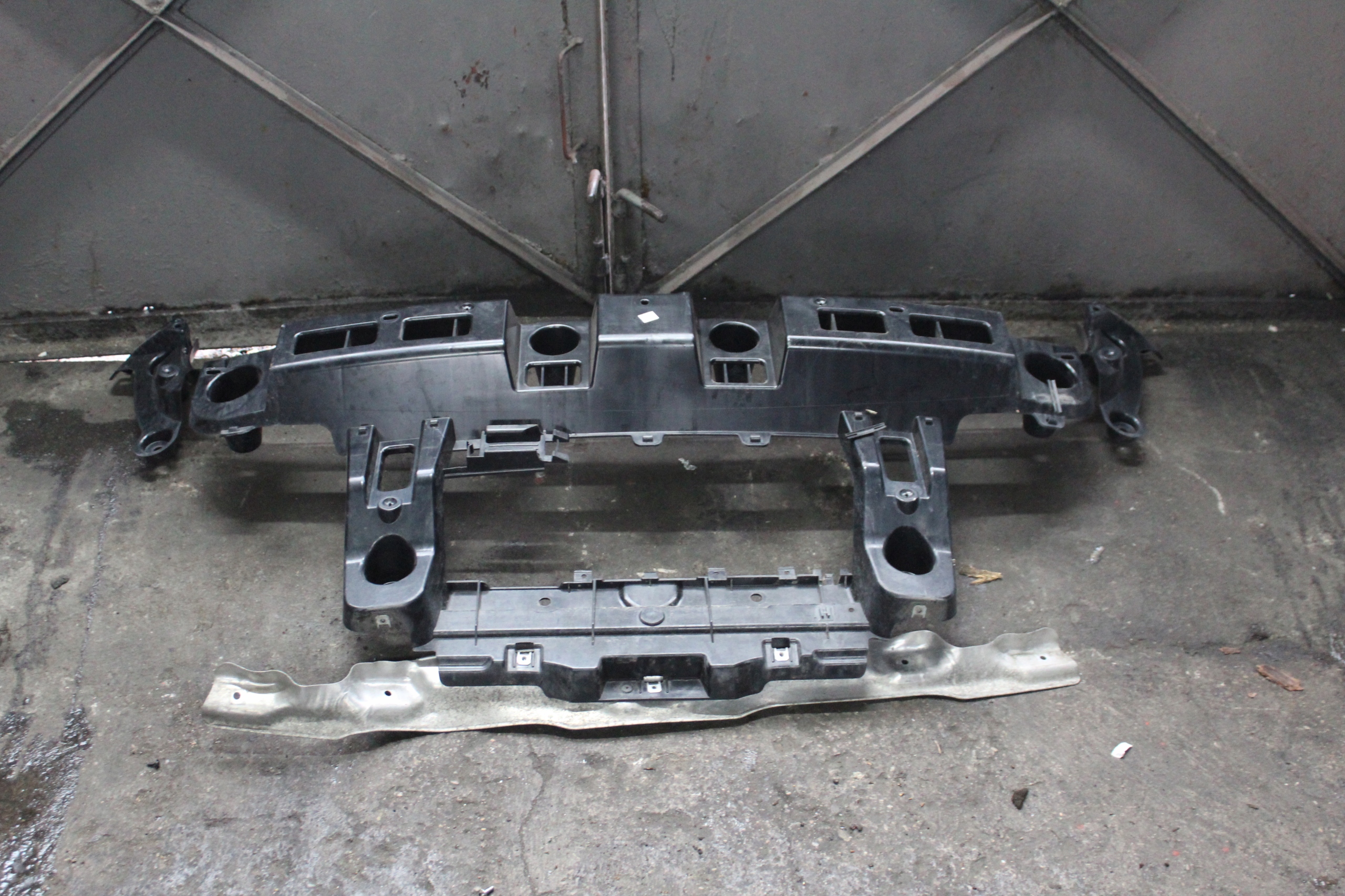 BMW E71 X6 задний бампер