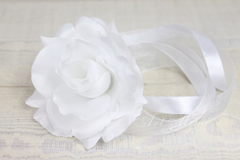 Róża na rękę kotylion ŚNIEŻNA BIEL studniówka bal Rodzaj kotylion