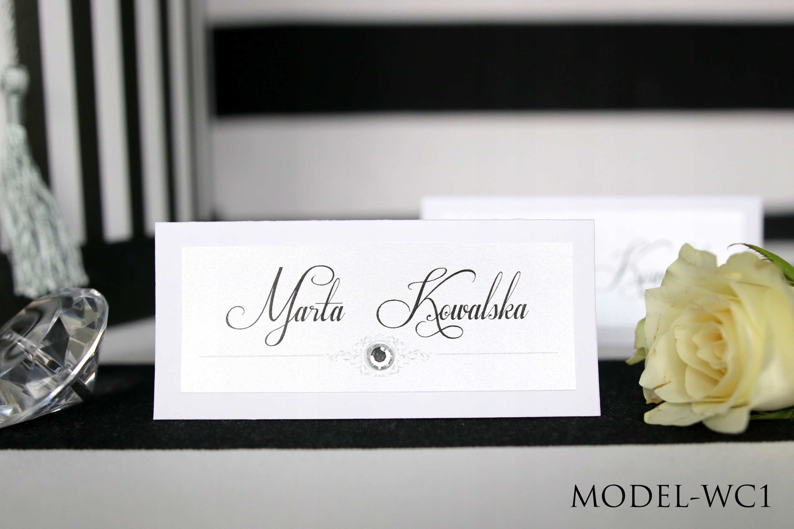 WINIETKI GLOSS NA STOŁY MIENIĄCE WIZYTÓWKI ŚLUBNE Nazwa WINIETKI - GLOSS