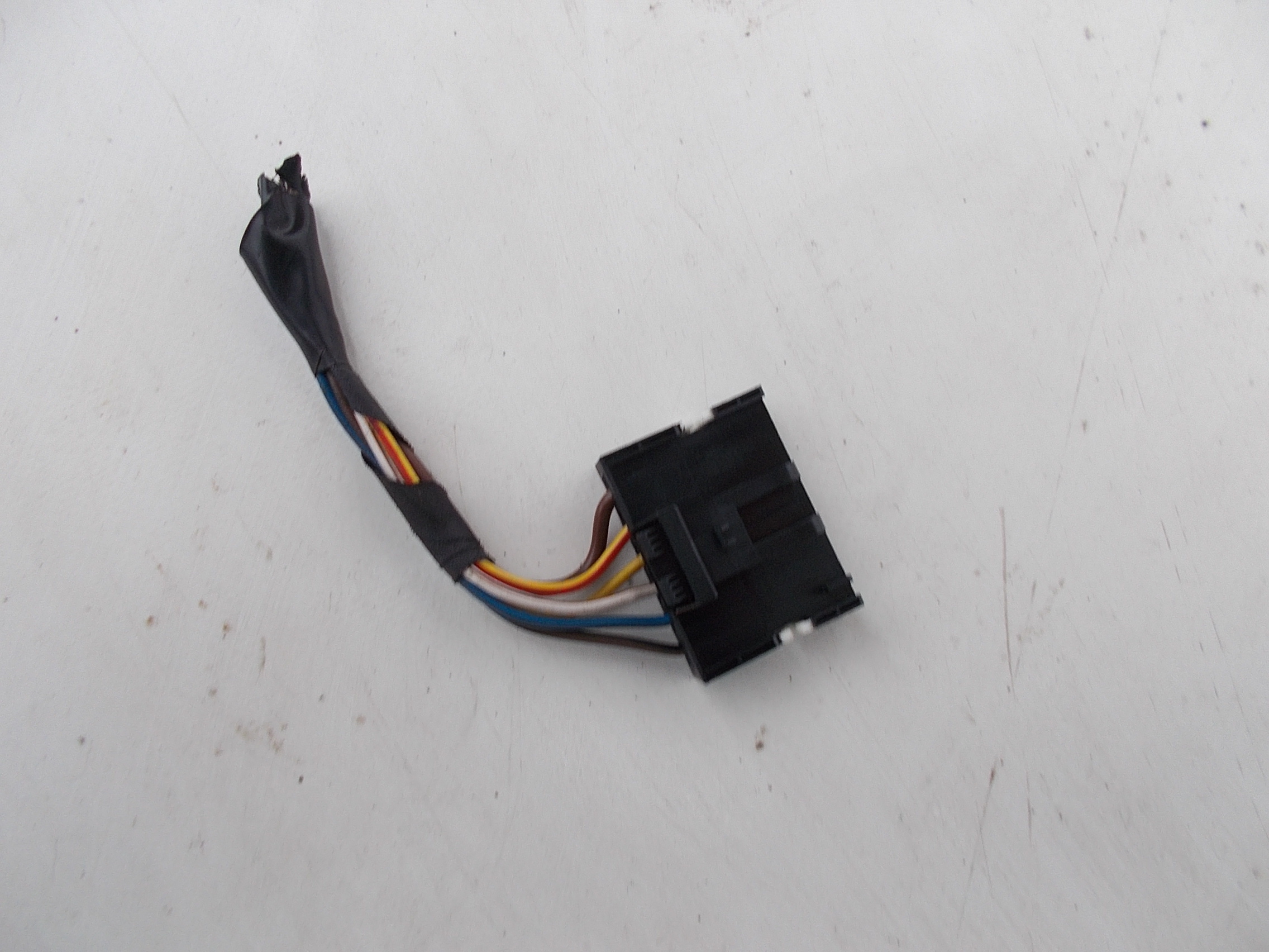 1234567 - Cube разъем лампы сзади E60