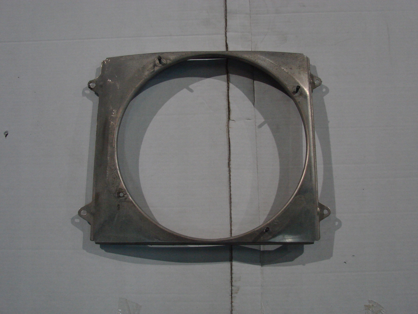 AUDI R8 08r OSLONA OBUDOWA WENTYLATORA 420121197A