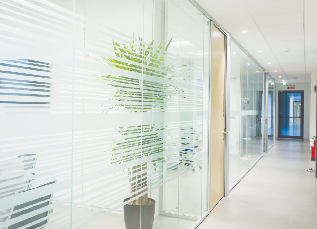 Folia samoprzylepna mrożona na szybę wzór paski 7 Rodzaj folii na metry