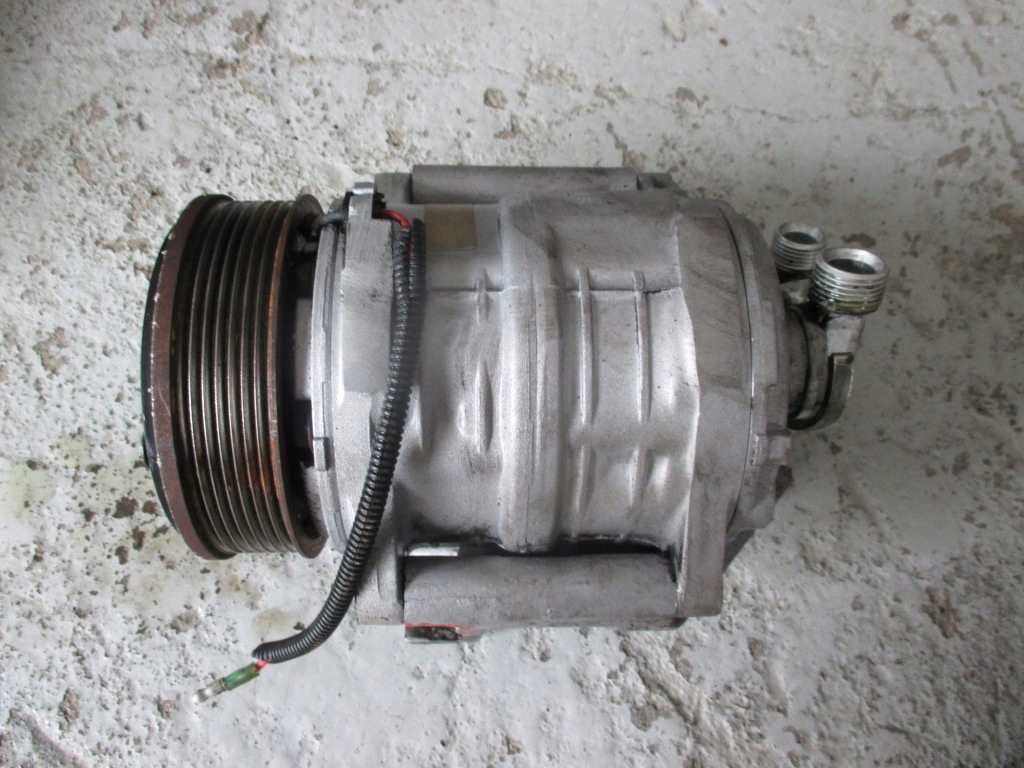 ОХОЛОДЖУВАЧ З ЛАПОЮ MASTER 2.3 DCI THERMO KING