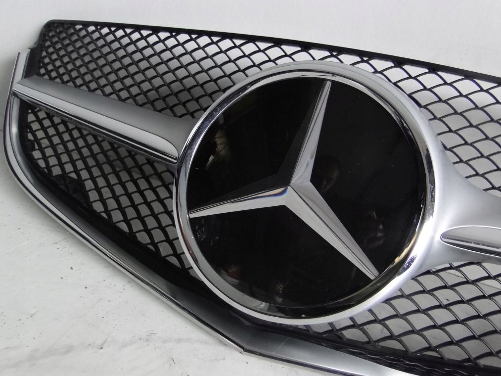 MERCEDES E 207 CA LIFT GRILL ATRAPA DISTRONIC W207 Typ samochodu Samochody osobowe