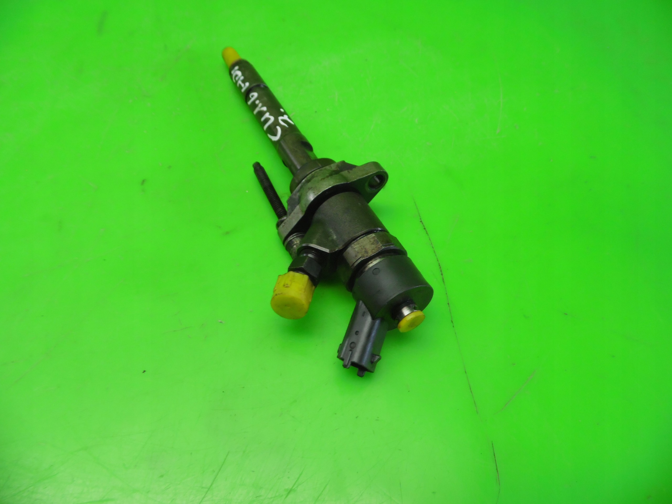 WTRYSKIWACZ 0445110239 CITROEN C4 I 1.6HDI 04-08 Typ silnika Diesel