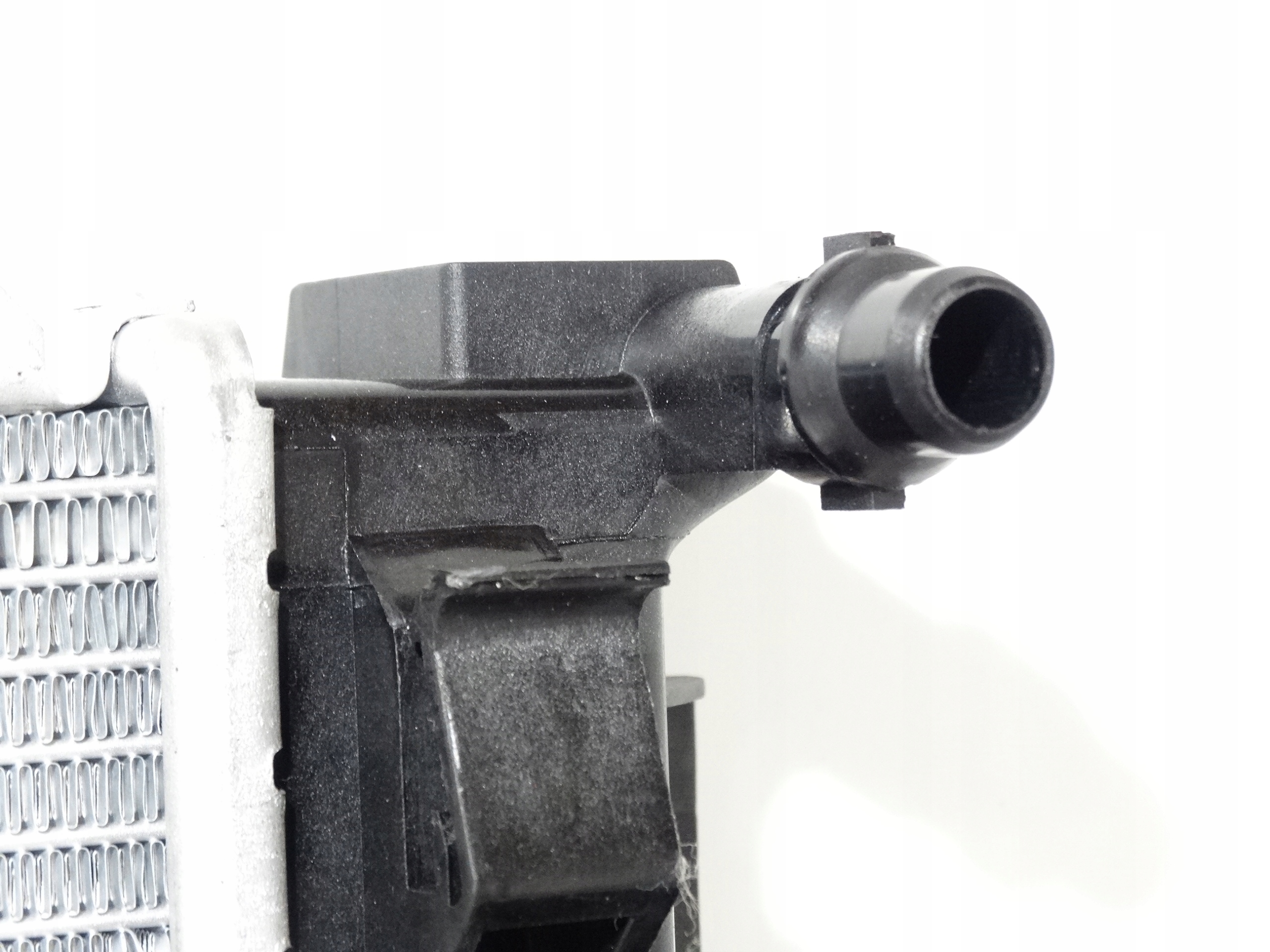 CHŁODNICA WODY MERCEDES SLK R172 2011- Producent części RD