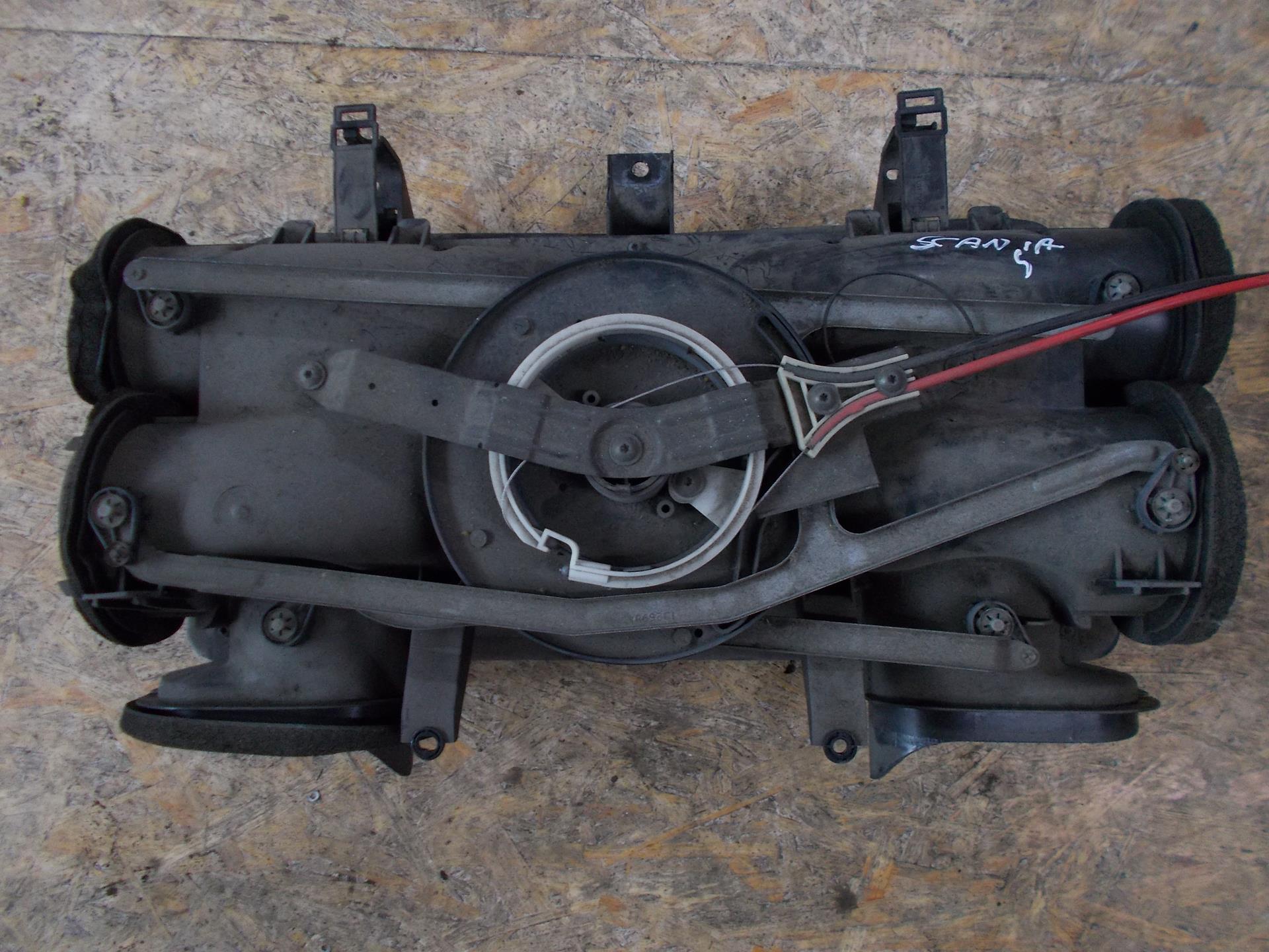 Верхня частина нагрівача SCANIA 4