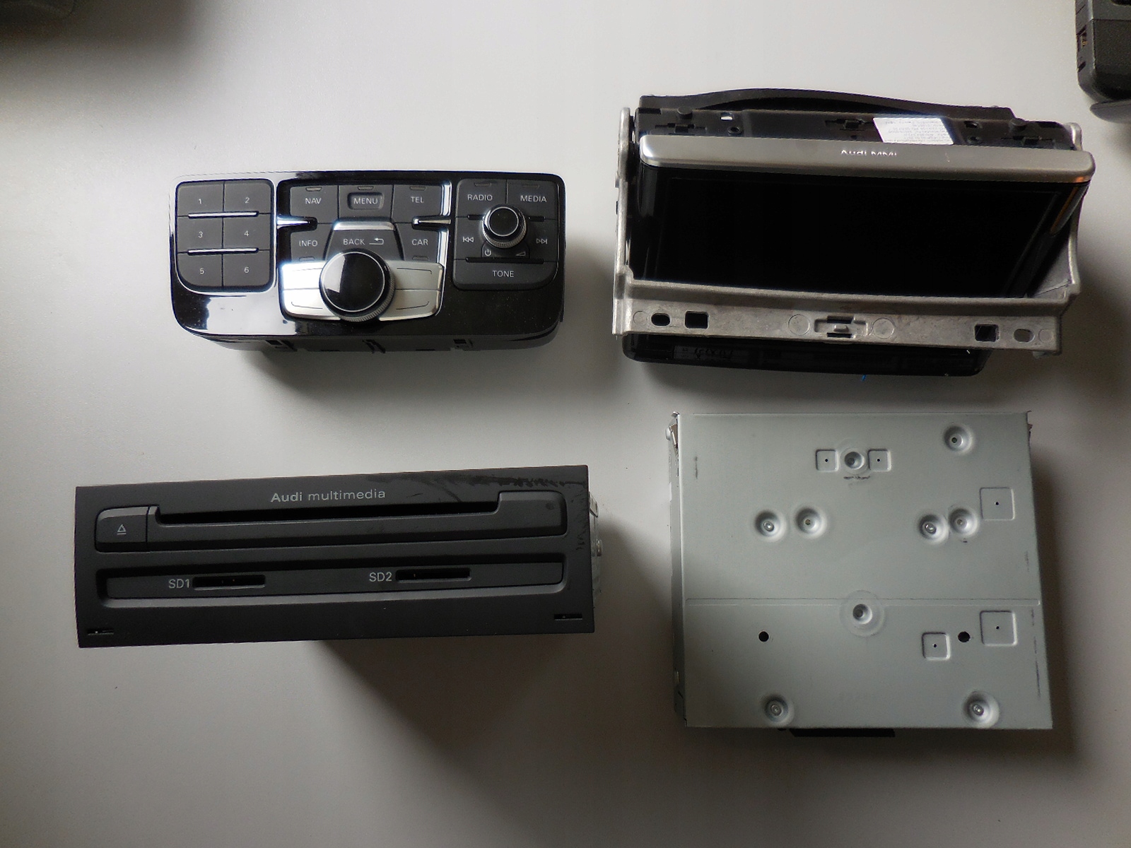 4H0035654 - AUDI A8 4H0 D4 MMI навигация 4H0035642T