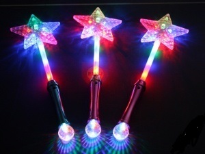 ŚWIECĄCA RÓŻDŻKA gwiazda świetlna różne kolory Motyw zastawa