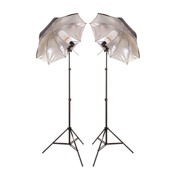 ZESTAW DOMOWE STUDIO 2x625W + TŁO FOTO 2,75x5m Zawartość zestawu Parasolka Statyw