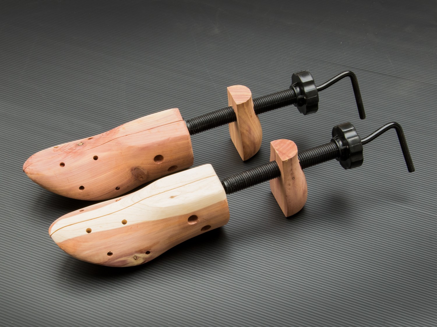 2x PRAWIDŁA do ROZCIĄGANIA BUTÓW DREWNIANE MASSIDO Marka Massido