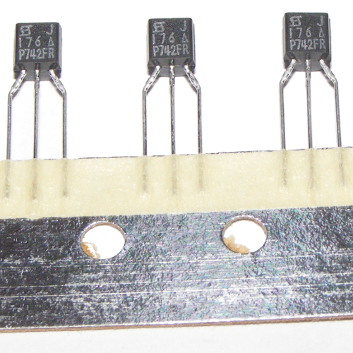 

J176 Tranzystor P-channel J-fet TO-92 Siliconix x3