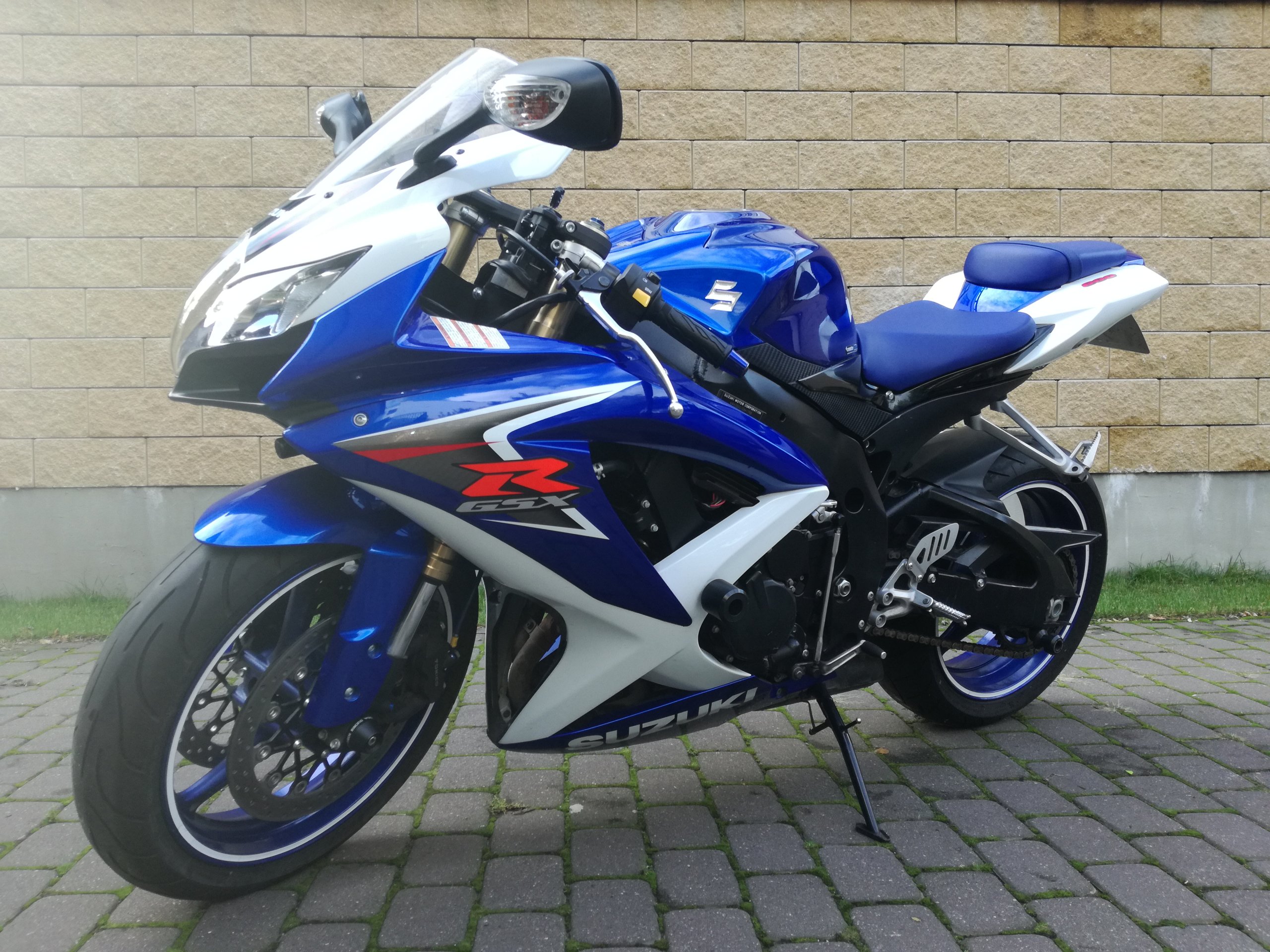 Suzuki gsx r600 k8