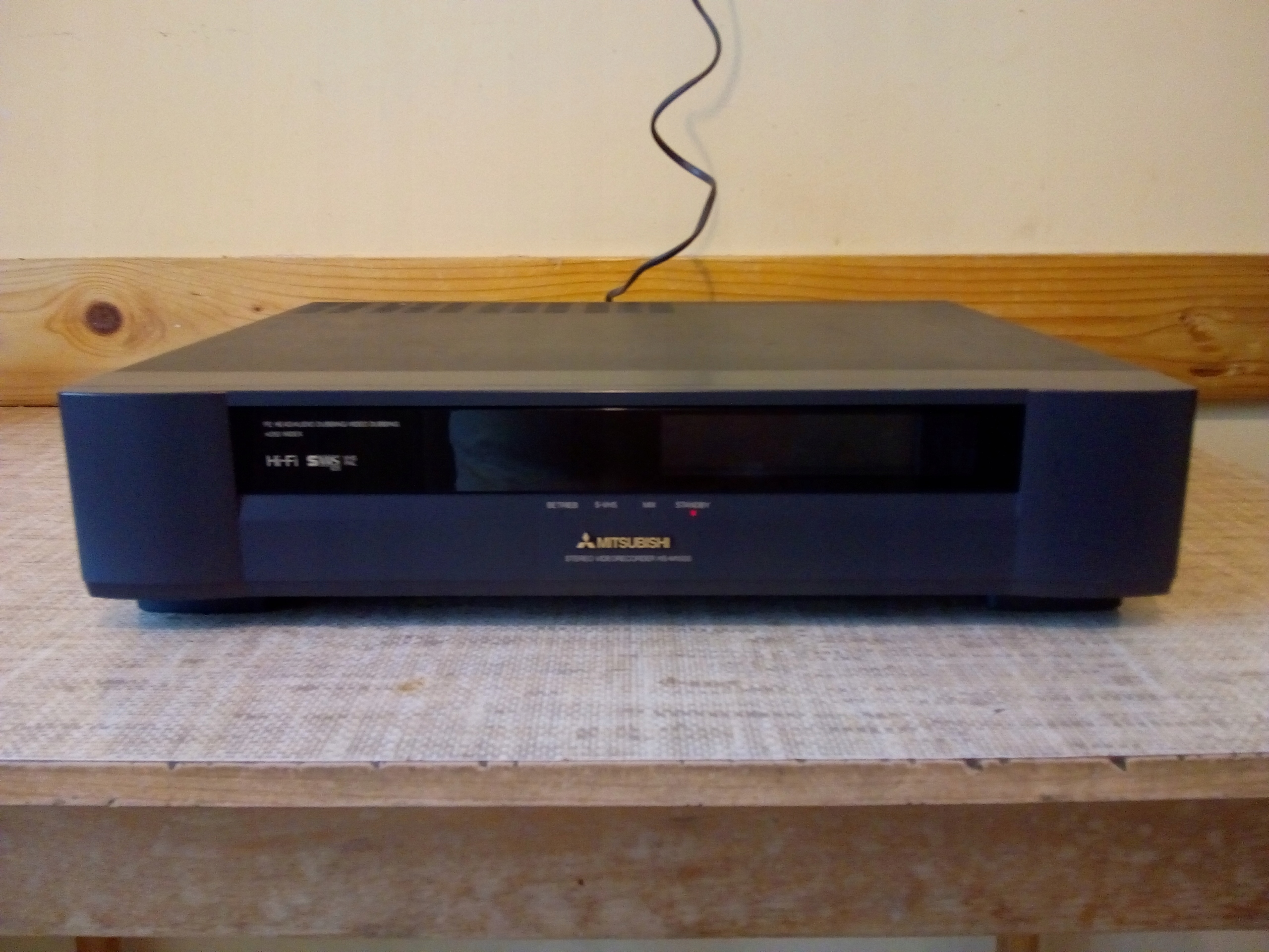 Mitsubishi hs s8300