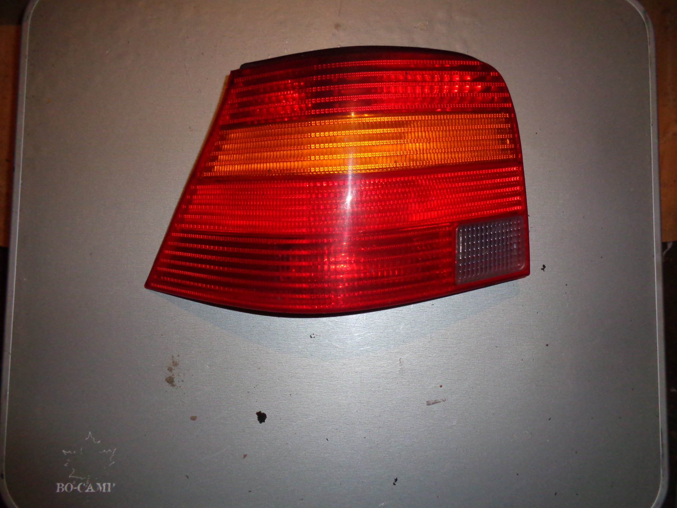 Tylna lampa lewa VW GOLF IV 6644838839 oficjalne