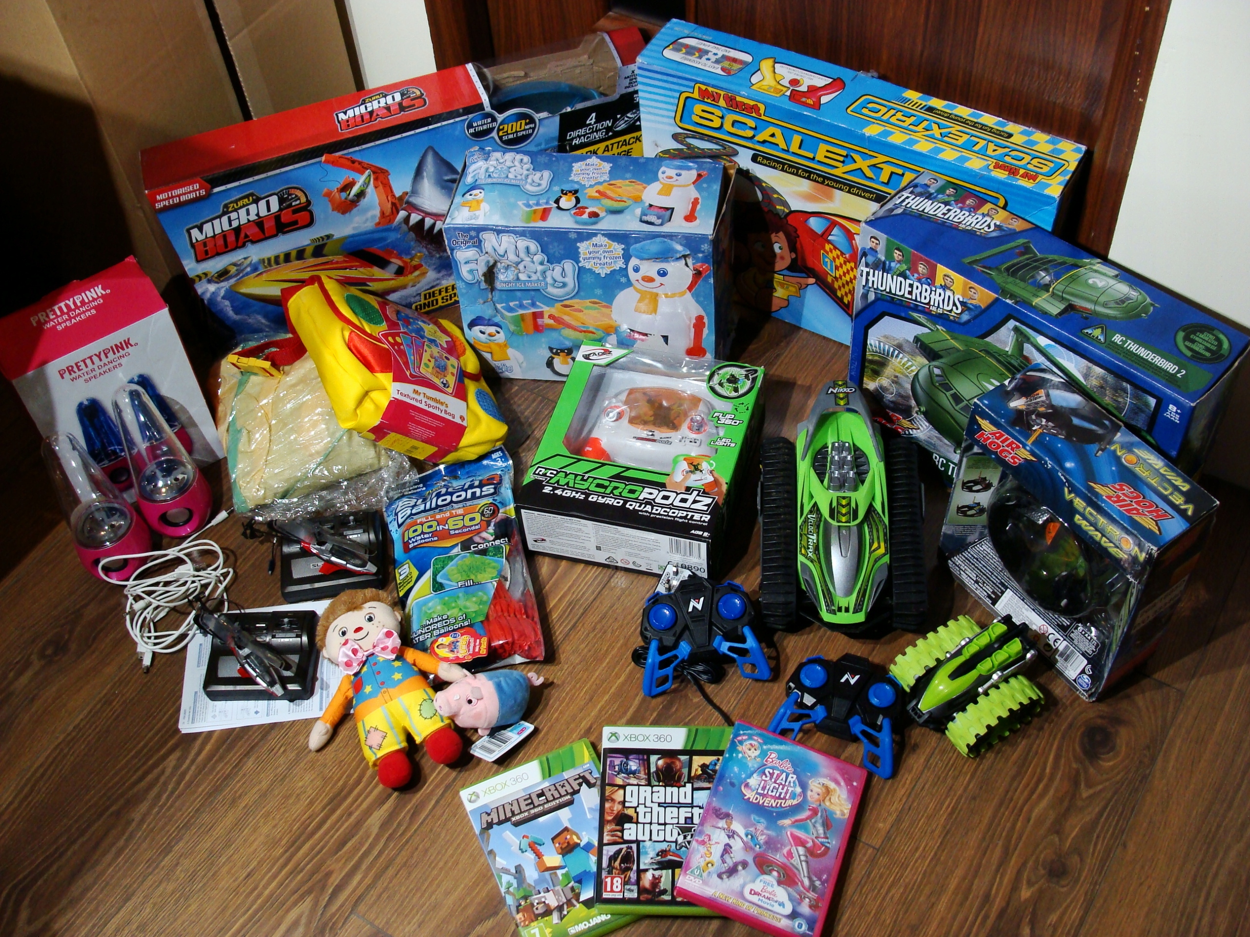 Karton Paleta Mix Zabawek Różne Zabawki Karton Paleta Mix Zabawek Różne Zabawki