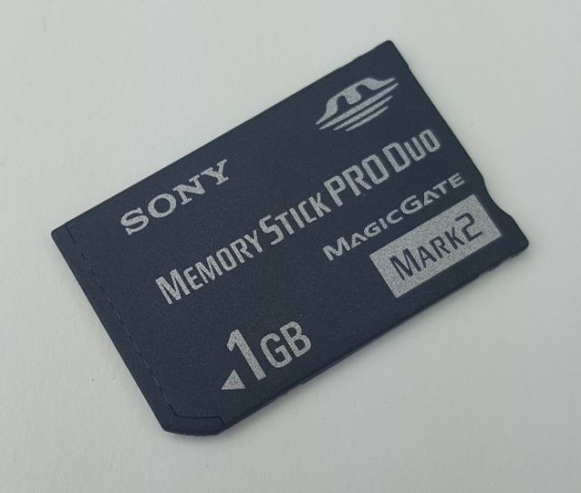 Карта памяти для фотоаппарата sony memory stick pro