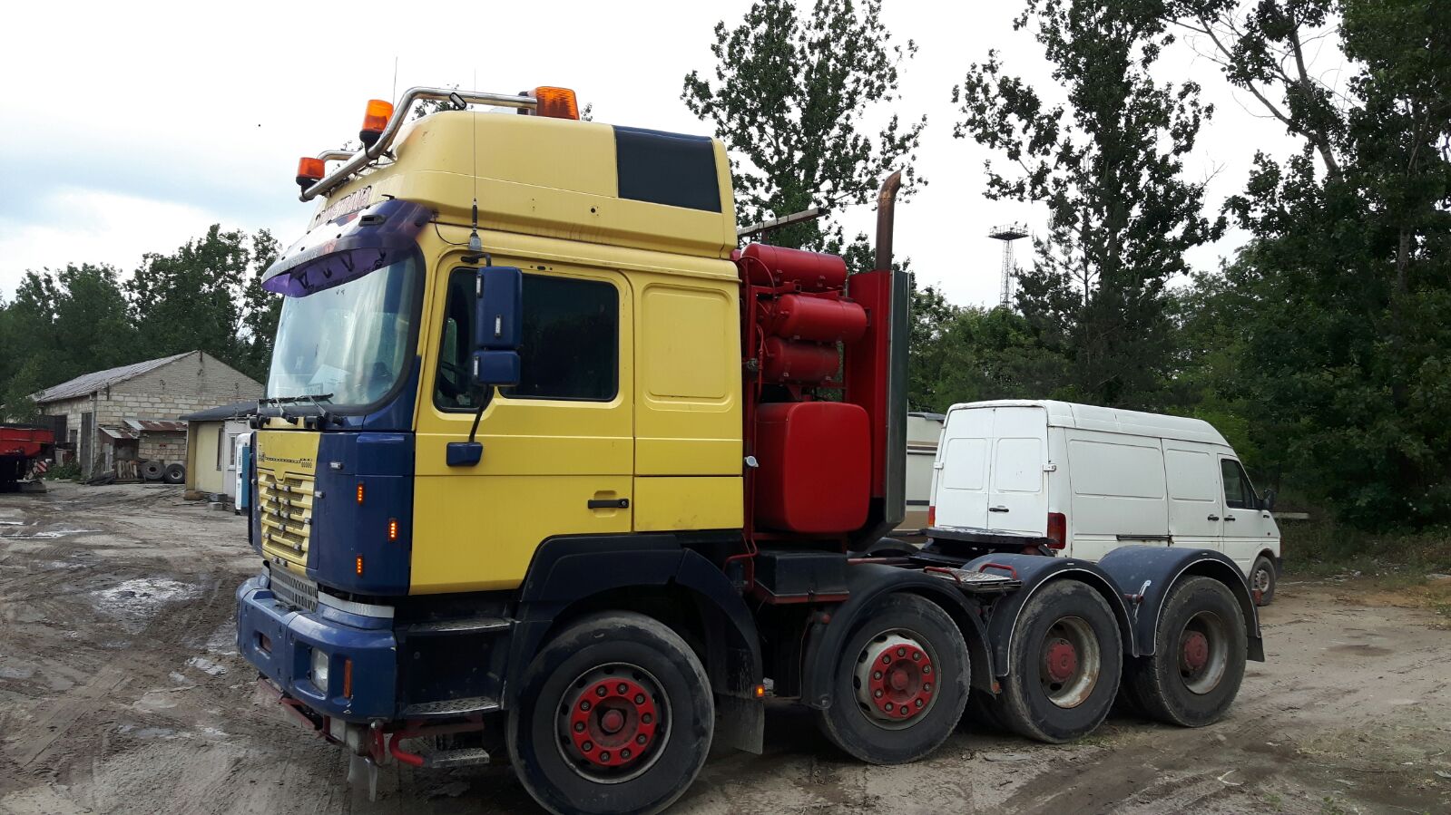 Man F2000 Ciągnik Siodłowy 4 Osiowy 8x4 7388220317 Oficjalne