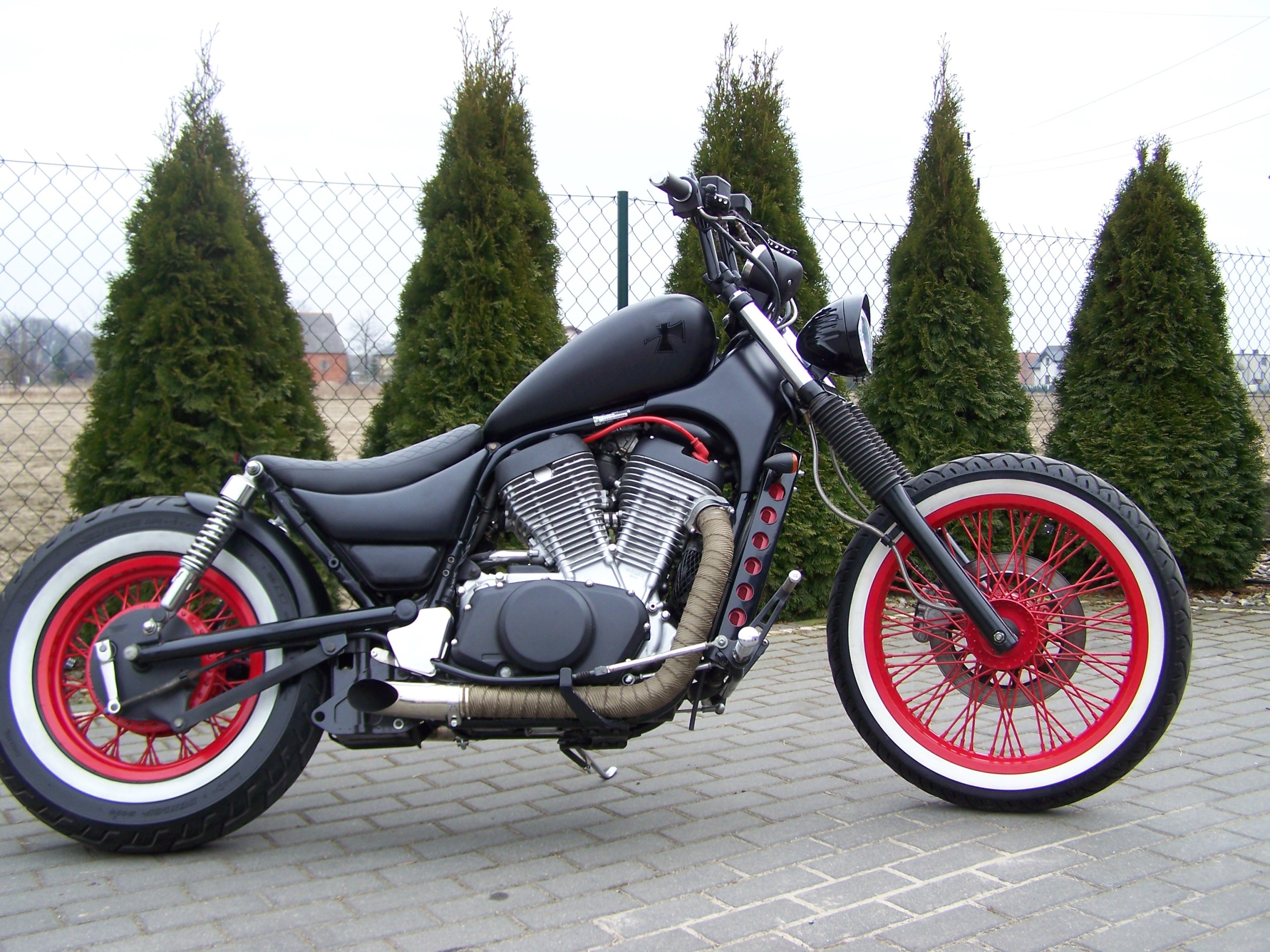 SUZUKI INTRUDER 700 BOBBER 7265876914 oficjalne