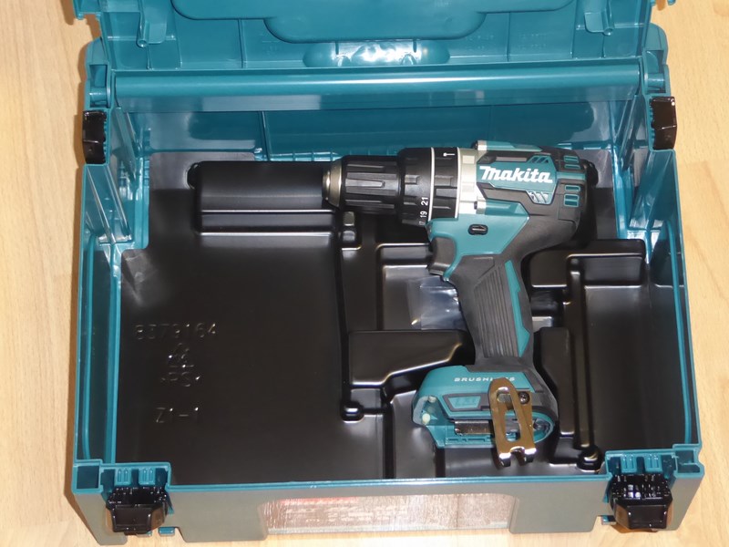 Makita dhp484z