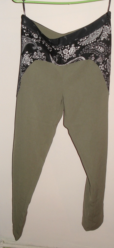 BPC zielone spodnie z wzorem 40