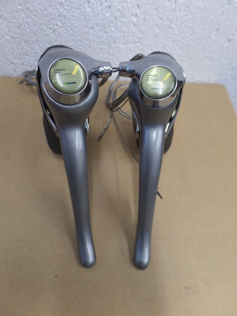 klamkomanetki shimano 600 TRICOLOR 2x8S  at8 ŁADNE