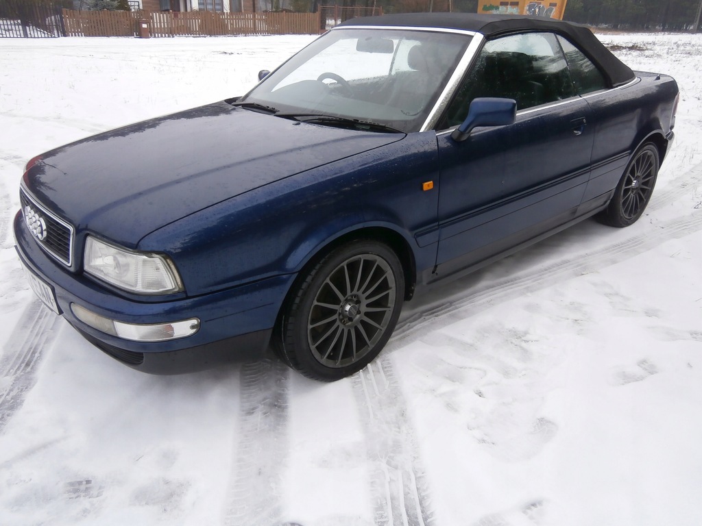 Hella black audi 80