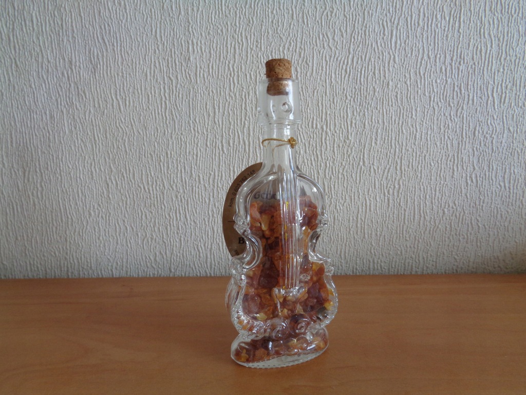 bursztyn na nalewkę w małej oryginalnej butelce