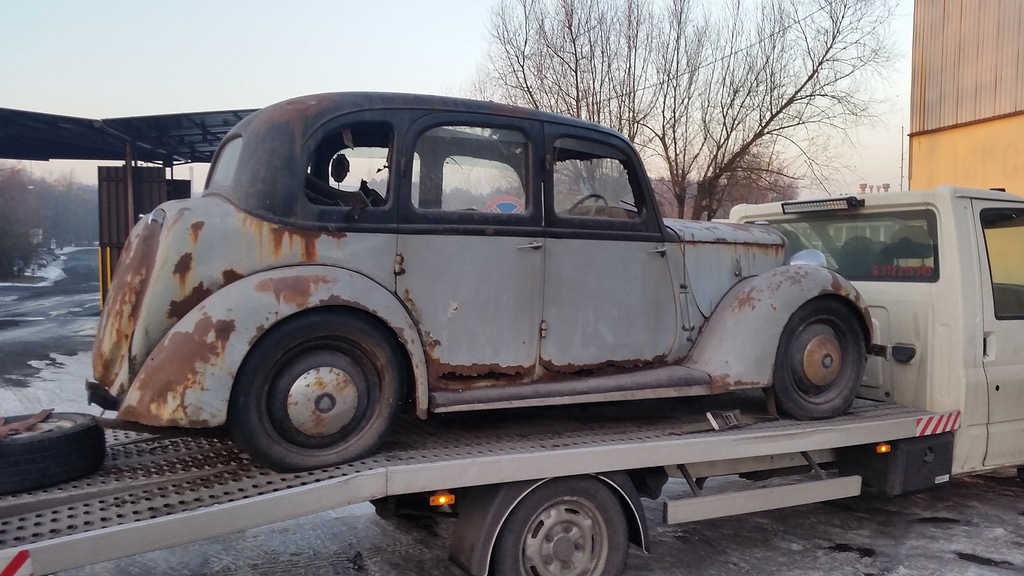 Land rover p10