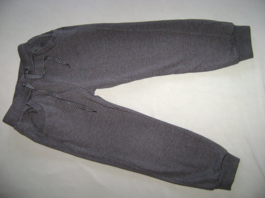 Spodnie dresowe,DRESY, COCCODRILLO  116 cm. szare
