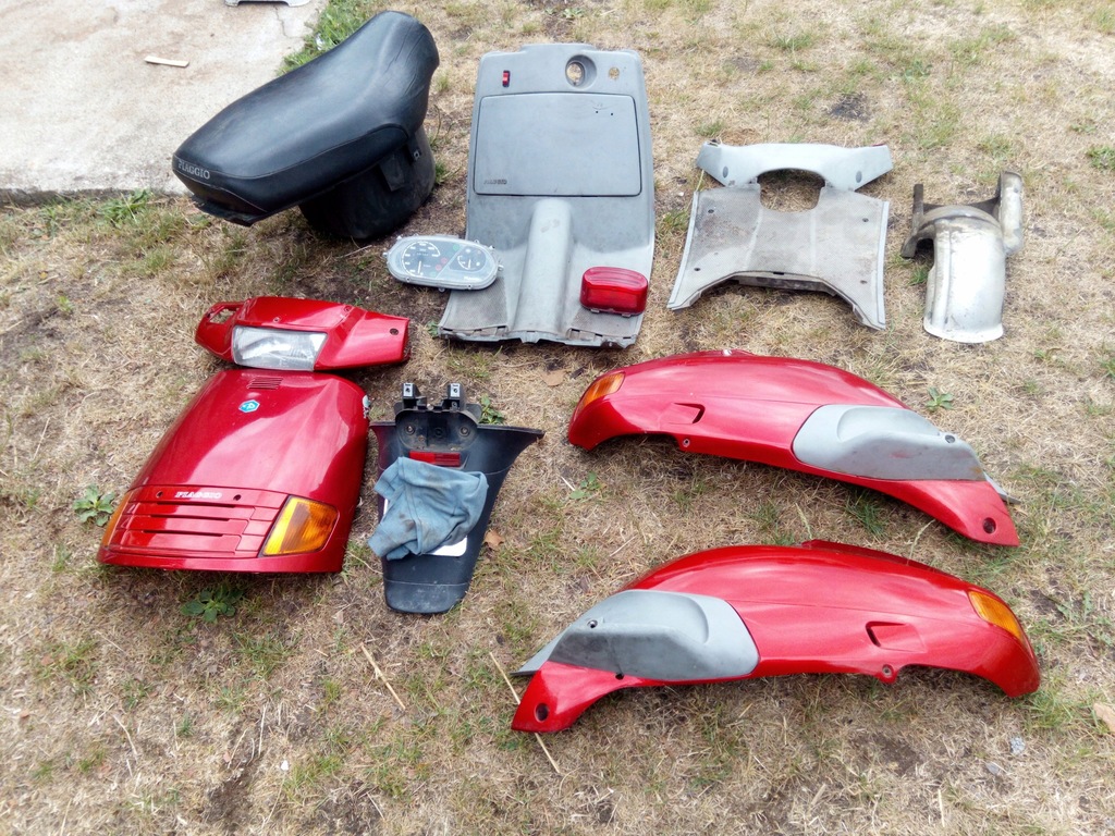 Piaggio SFERA, SKIPPER, SKR, 50, 125. - plastiki.