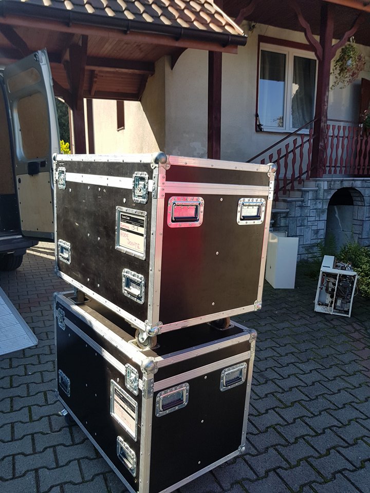 CASE SKRZYNIA na 4x ROBE POINTE