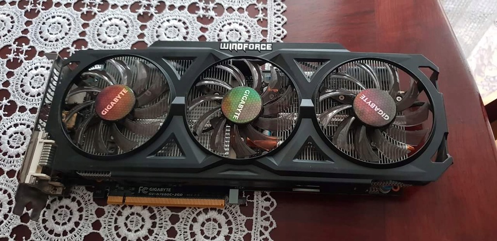 Gigabyte GeForce GTX 760 OC 2GB (GV-N760OC-2GD)