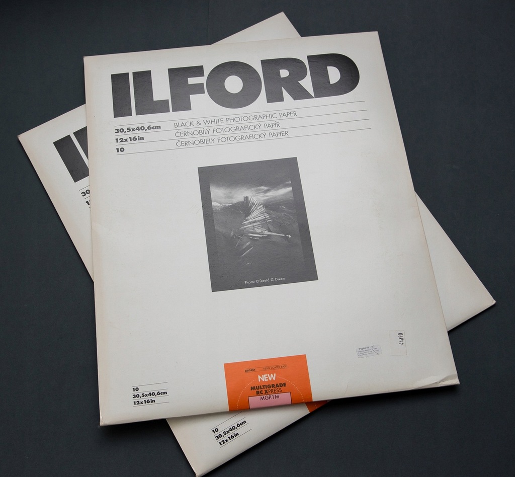 Papier fotograficzny ILFORD Multigrade 30x40 / 10