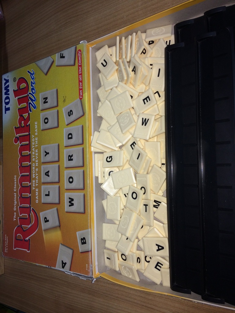 Gra RUMMIKUB WORD angielska wersja TOMY komplet