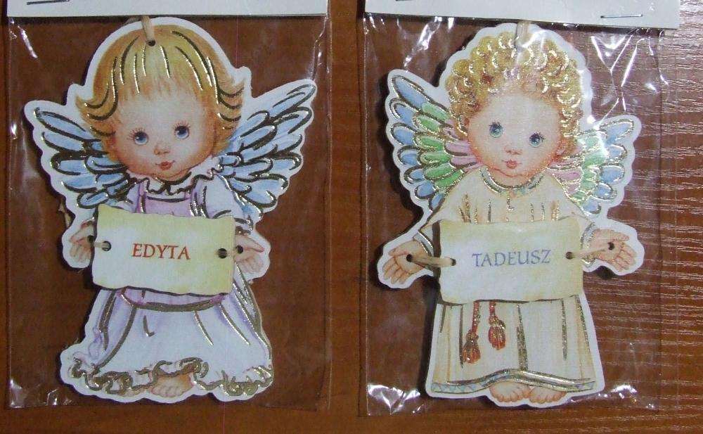 Aniołki drewniane z imionami zawieszki KOMUNIA