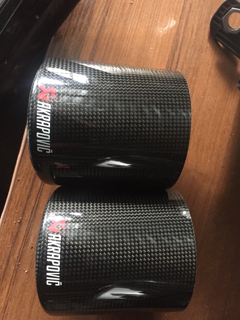 nakladki akrapovic