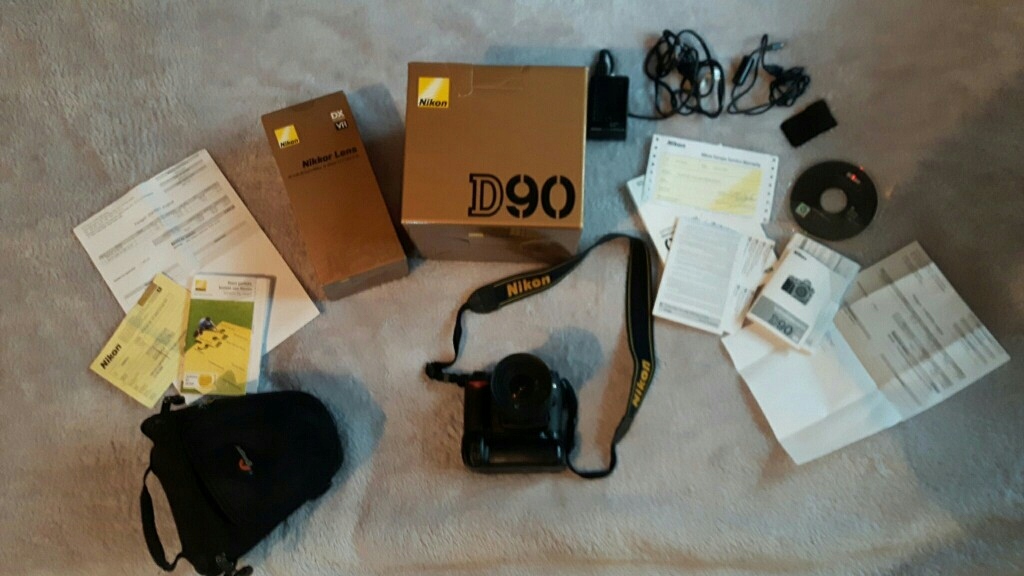 Nikon D90 + Nikkor 18-200 + Hoya filtr +ND80P grip