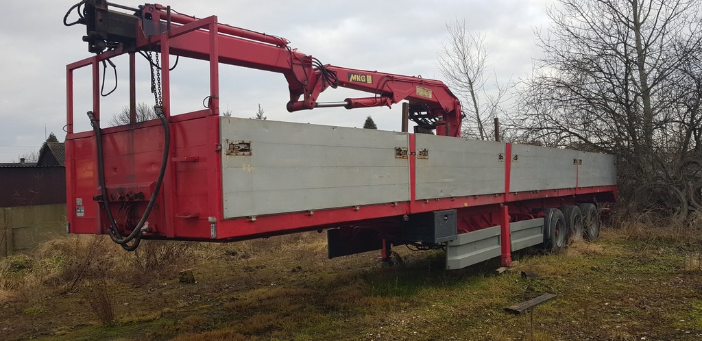 Naczepa burtowa Carnehl + HDS 13.6m