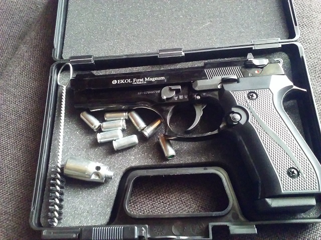 Pistolet hukowy Beretta 92 na wkłady PAK