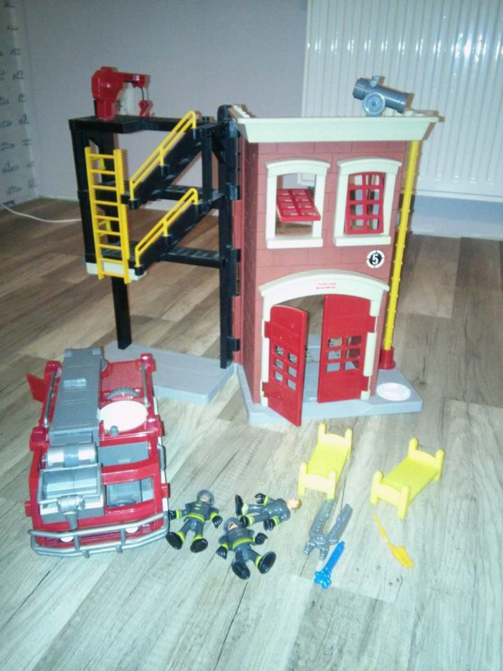 Straż pożarna Remiza Fisher price Imaginext
